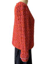 Carica l'immagine nel visualizzatore di Gallery, Pullover uncinetto
