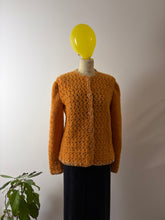 Carica l'immagine nel visualizzatore di Gallery, Cardigan uncinetto
