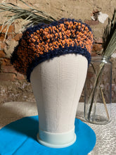 Carica l&#39;immagine nel visualizzatore di Gallery, Basco uncinetto
