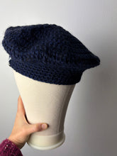 Carica l'immagine nel visualizzatore di Gallery, Basco in lana
