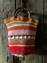 Carica l&#39;immagine nel visualizzatore di Gallery, Secchiello bag
