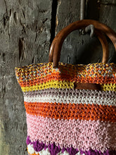 Carica l&#39;immagine nel visualizzatore di Gallery, Secchiello bag
