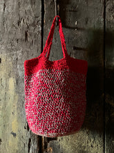 Carica l&#39;immagine nel visualizzatore di Gallery, Secchiello bag
