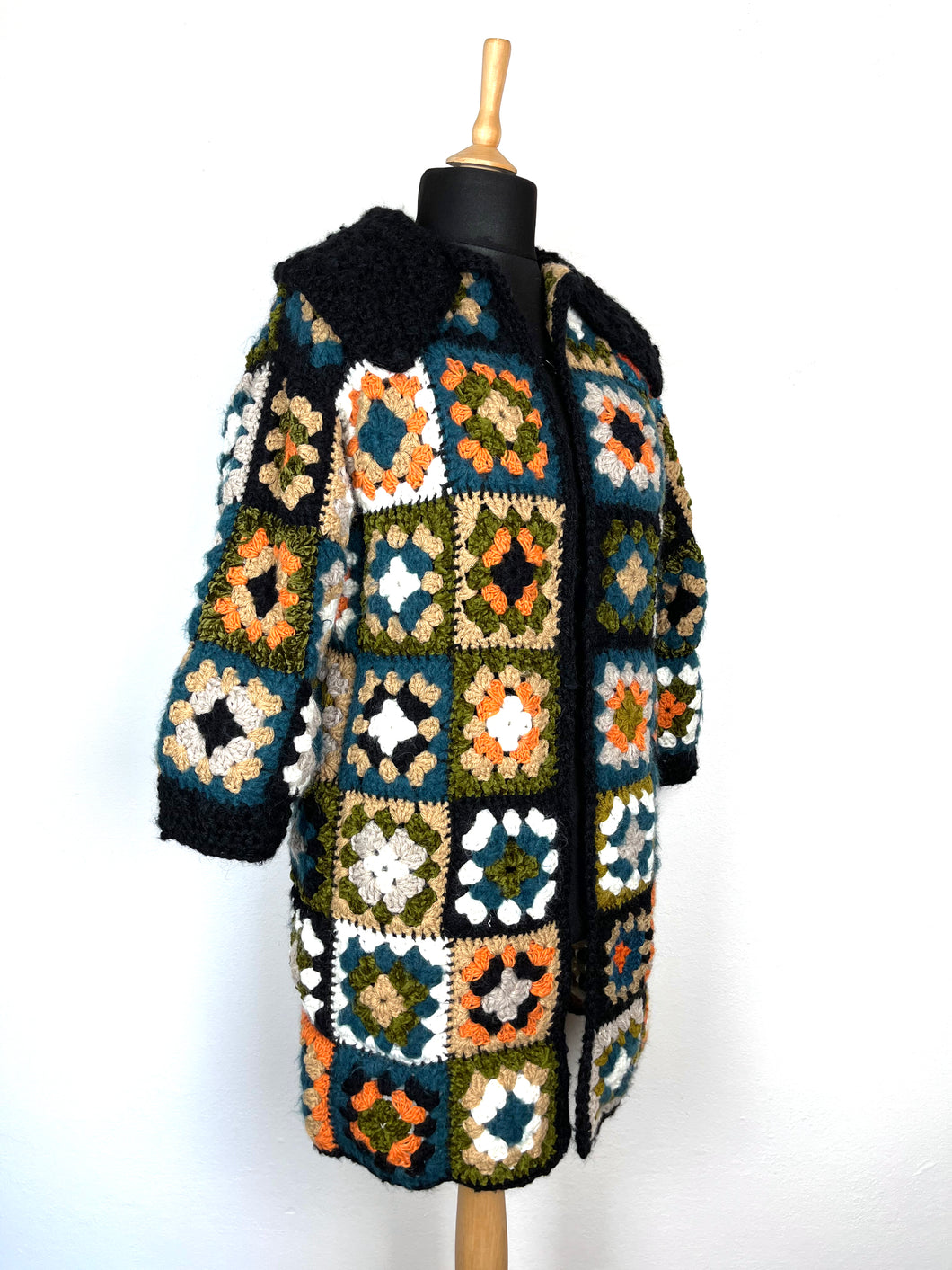 Cardigan uncinetto a quadri