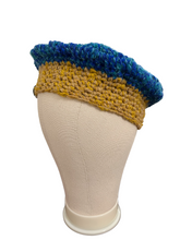 Carica l&#39;immagine nel visualizzatore di Gallery, Basco uncinetto
