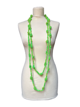 Carica l'immagine nel visualizzatore di Gallery, Collana Ambra in lana

