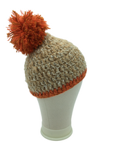 Carica l'immagine nel visualizzatore di Gallery, Pompon hat
