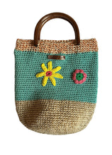 Carica l'immagine nel visualizzatore di Gallery, Secchiello bag con fiori
