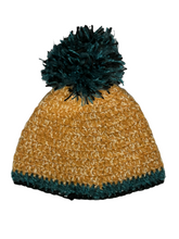 Carica l'immagine nel visualizzatore di Gallery, Pompon hat
