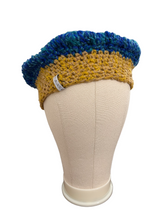 Carica l&#39;immagine nel visualizzatore di Gallery, Basco uncinetto
