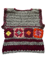 Carica l'immagine nel visualizzatore di Gallery, Gilet uncinetto
